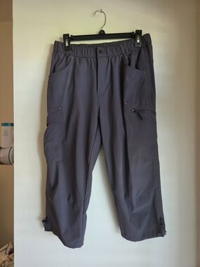 Women's Elastic-Waist Cargo Pants in Dark Gray Size M